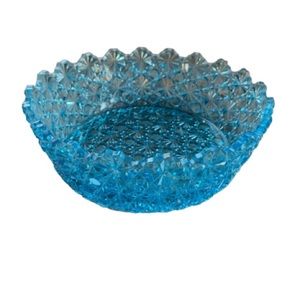 L.G. Wright daisy & button aqua blue bowl